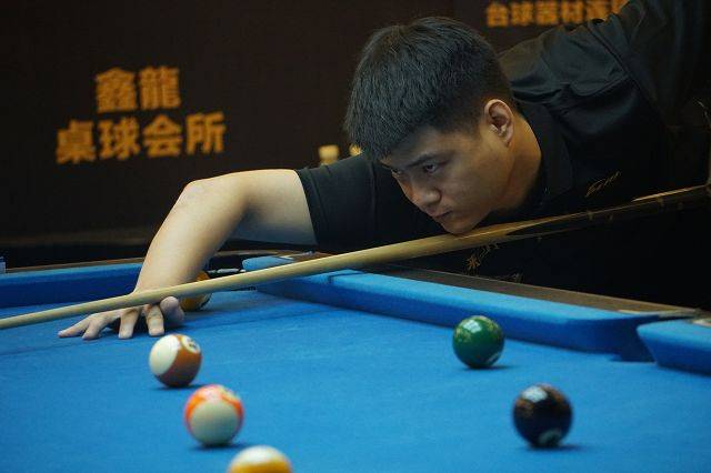 众欢声雷动 众欢声雷动